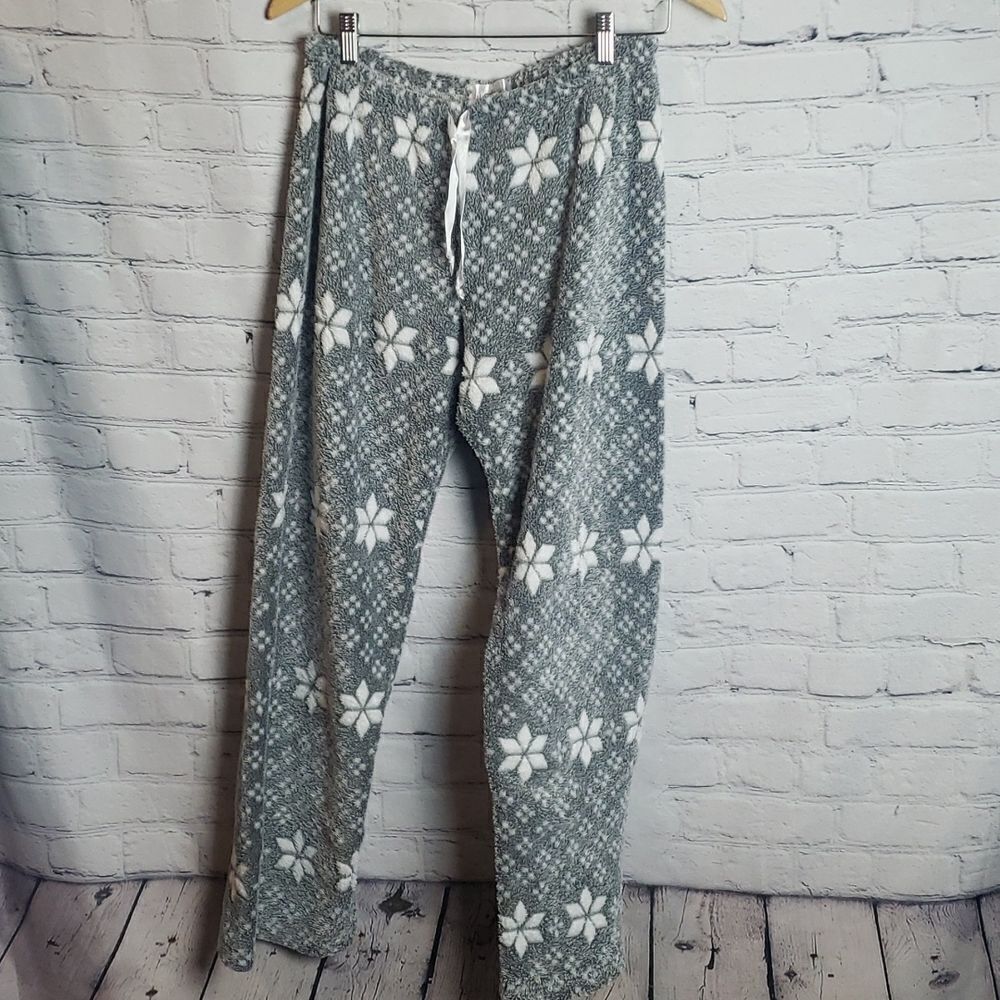 ‎Gray and White Just Be Pajama Pants